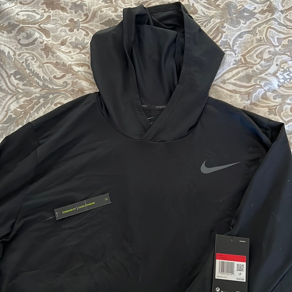 Brand new Men’s Nike Hoodie. Tags on!